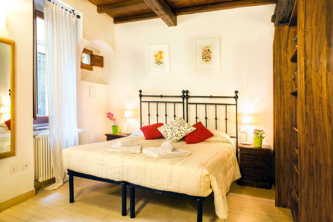 Art Apartment Vicolo del Panìco Firenze Esterno foto